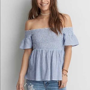American Eagle Off the shoulder top